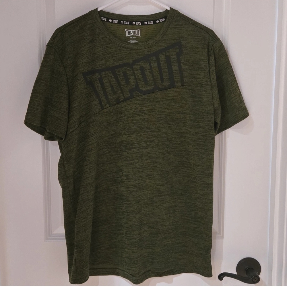 Tapout T-Shirt Men's Size Medium Green We Dare You To Test Your Limits Shirt EUC